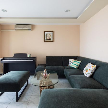 Apartment Nikola - Near Town Centre Макарска Екстериор снимка