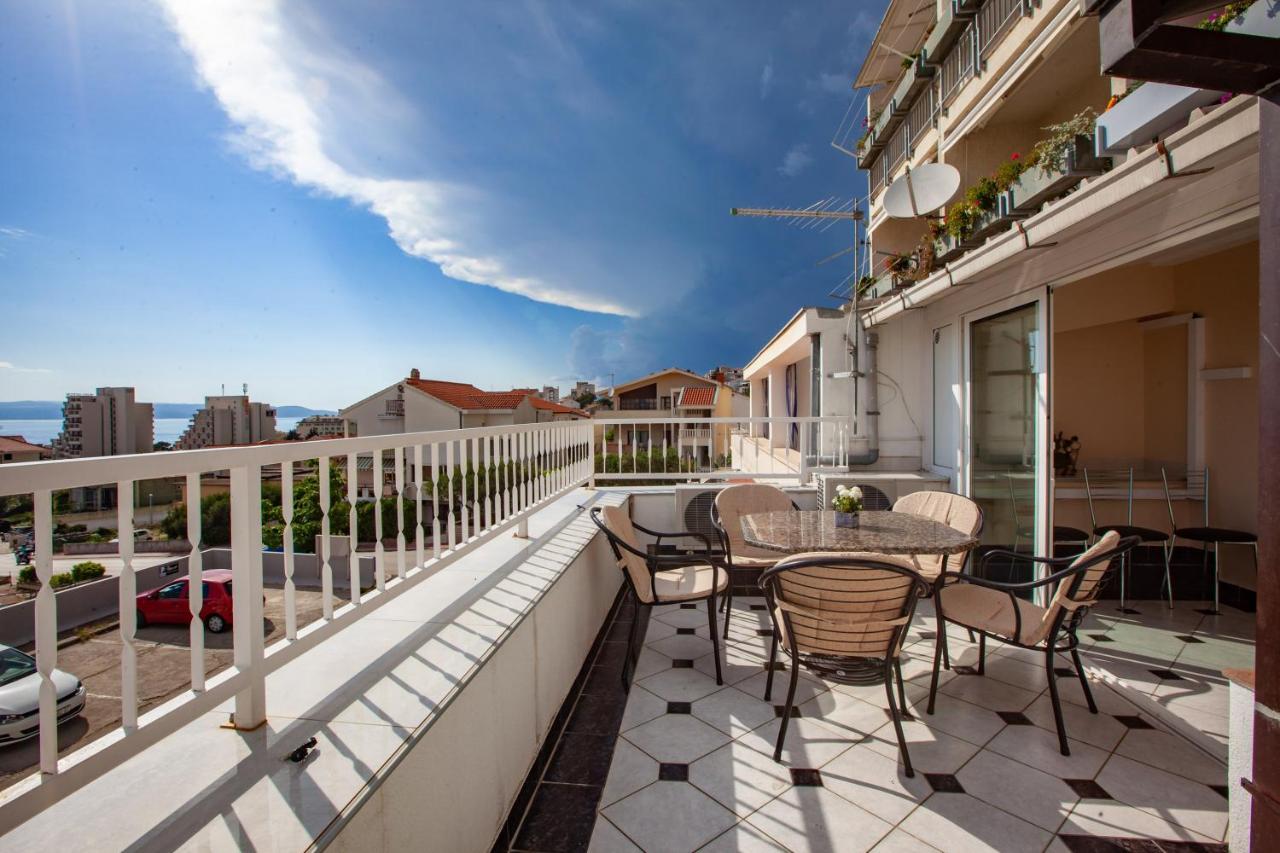 Apartment Nikola - Near Town Centre Макарска Екстериор снимка