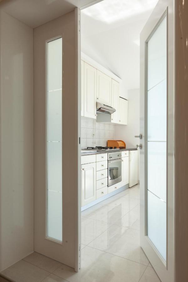 Apartment Nikola - Near Town Centre Макарска Екстериор снимка